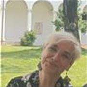 Educatrice professionale. Appassionata di lettura e scrittura e conoscitrice di storia e letteratura italiana, offresi